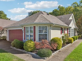 Springwater Ct-S1810-053.jpg