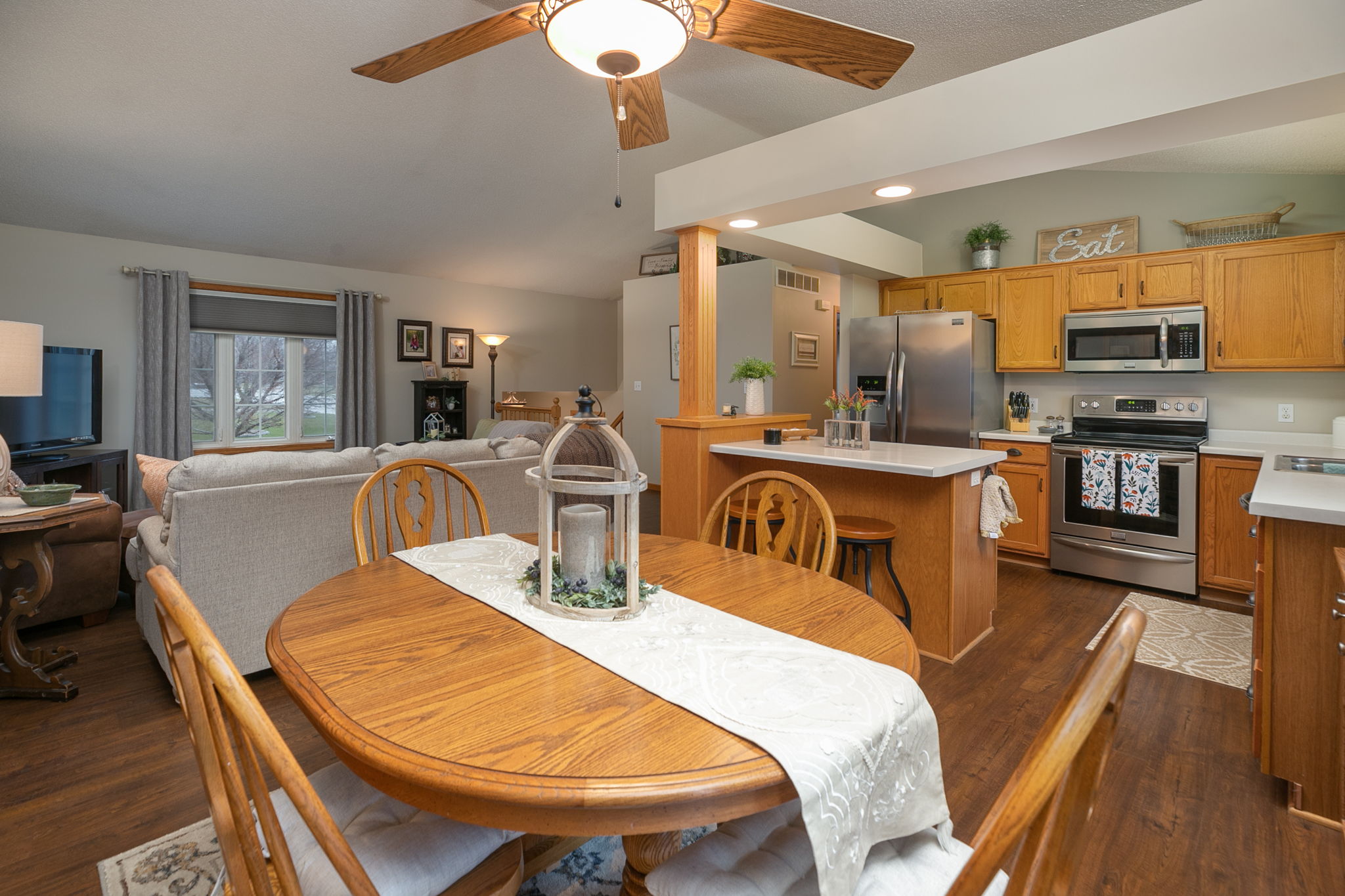 09-Dining Room