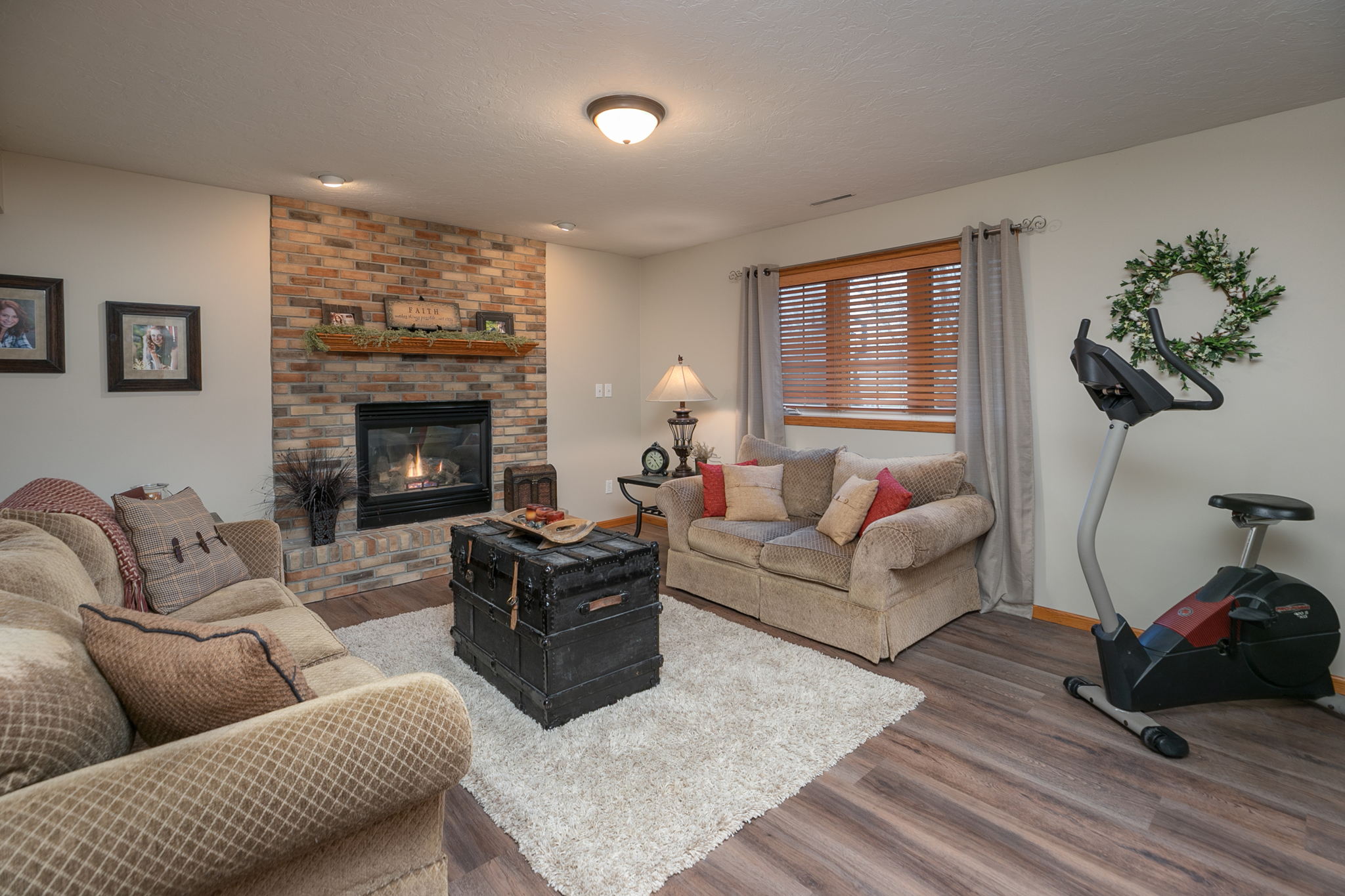 19-Family Room