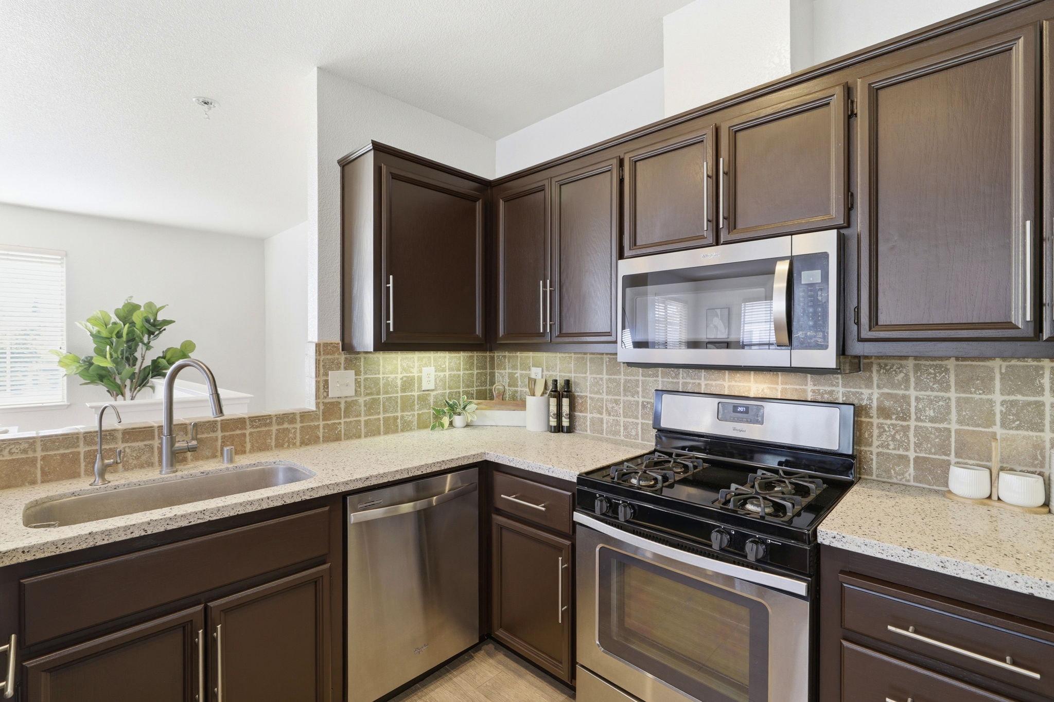 012_F8_301 Ballymore Cir