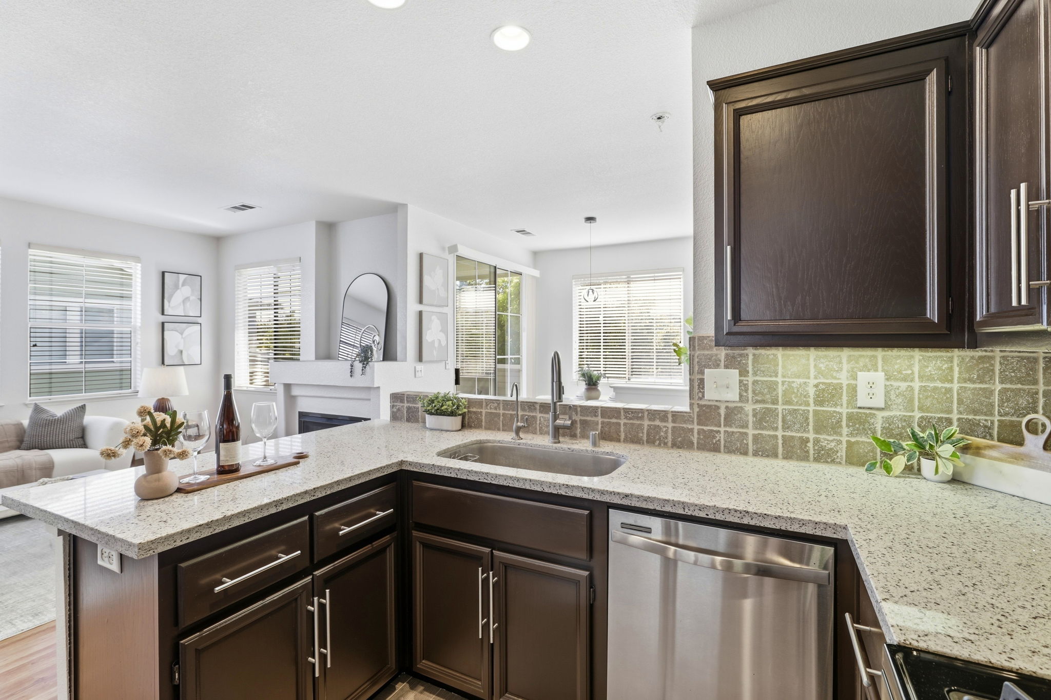 015_F8_301 Ballymore Cir