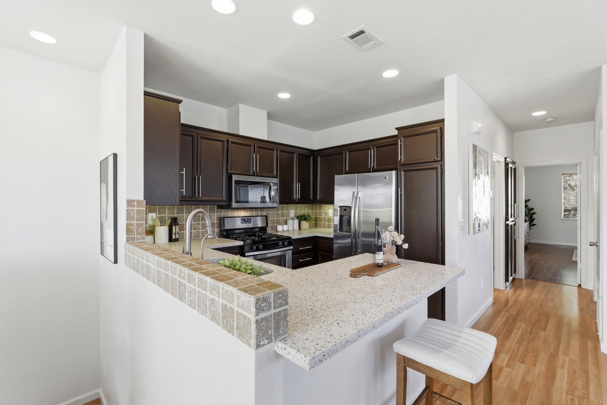 016_F8_301 Ballymore Cir
