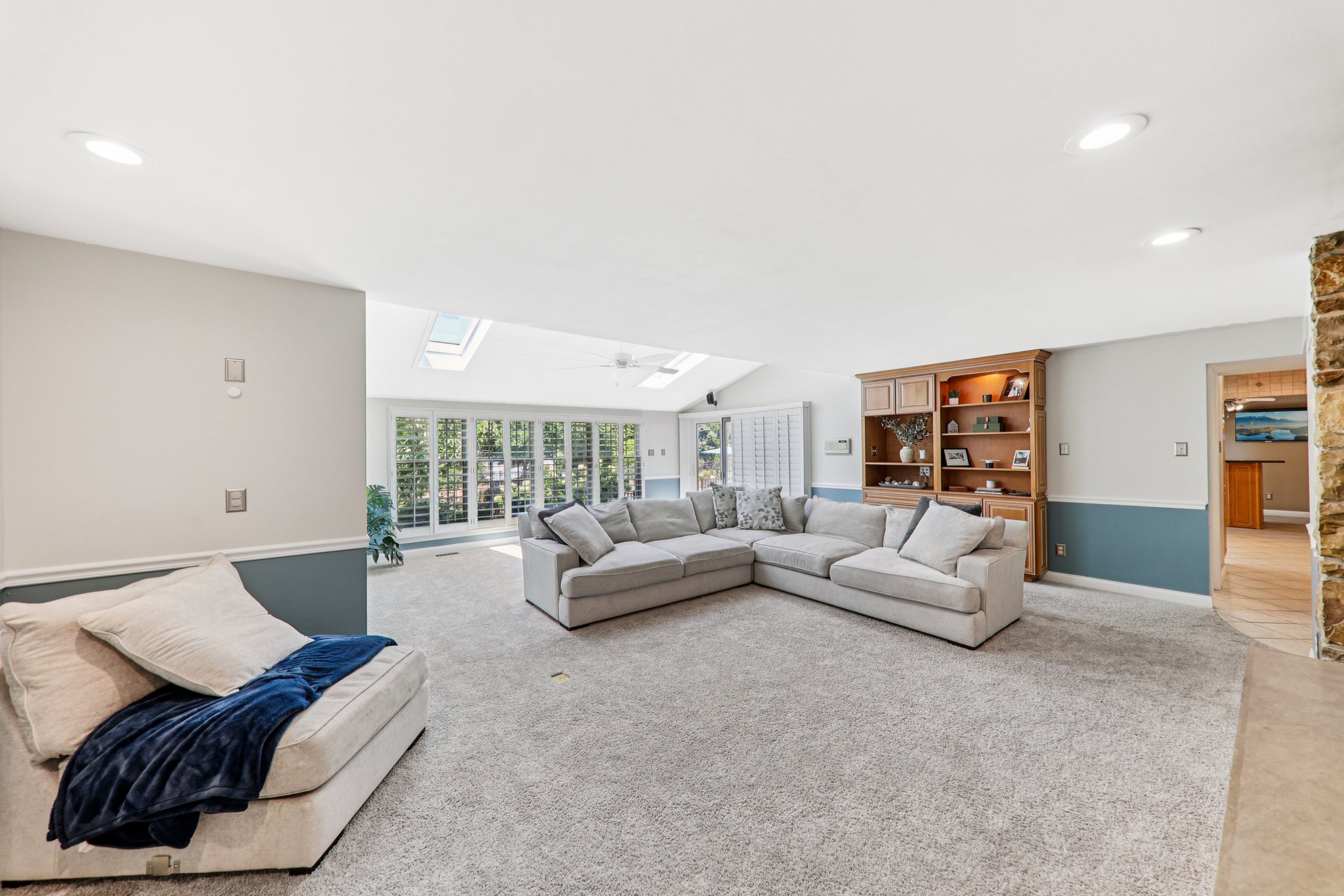301 Chasselle Ln-L0508-010.jpg
