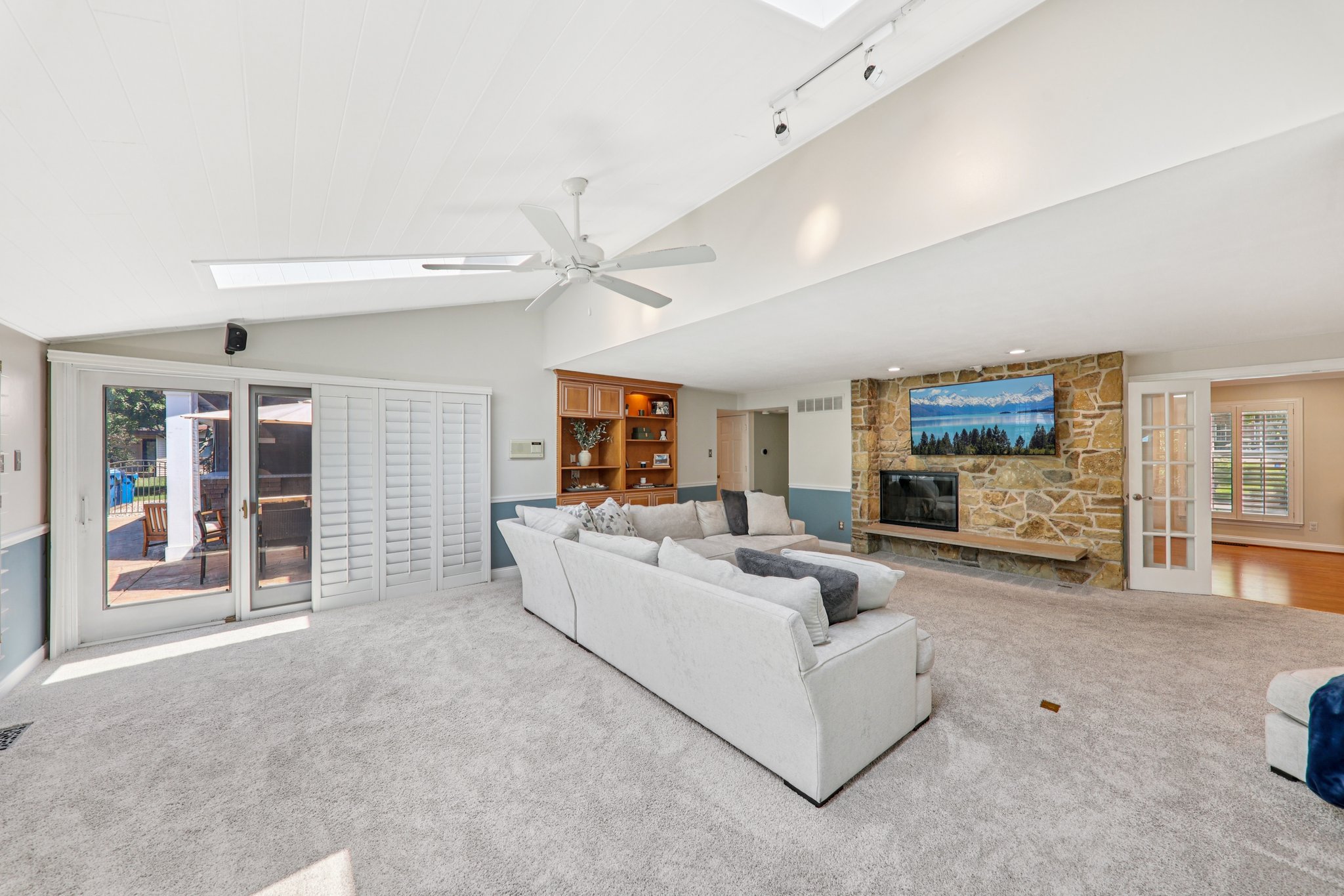 301 Chasselle Ln-L0508-013.jpg