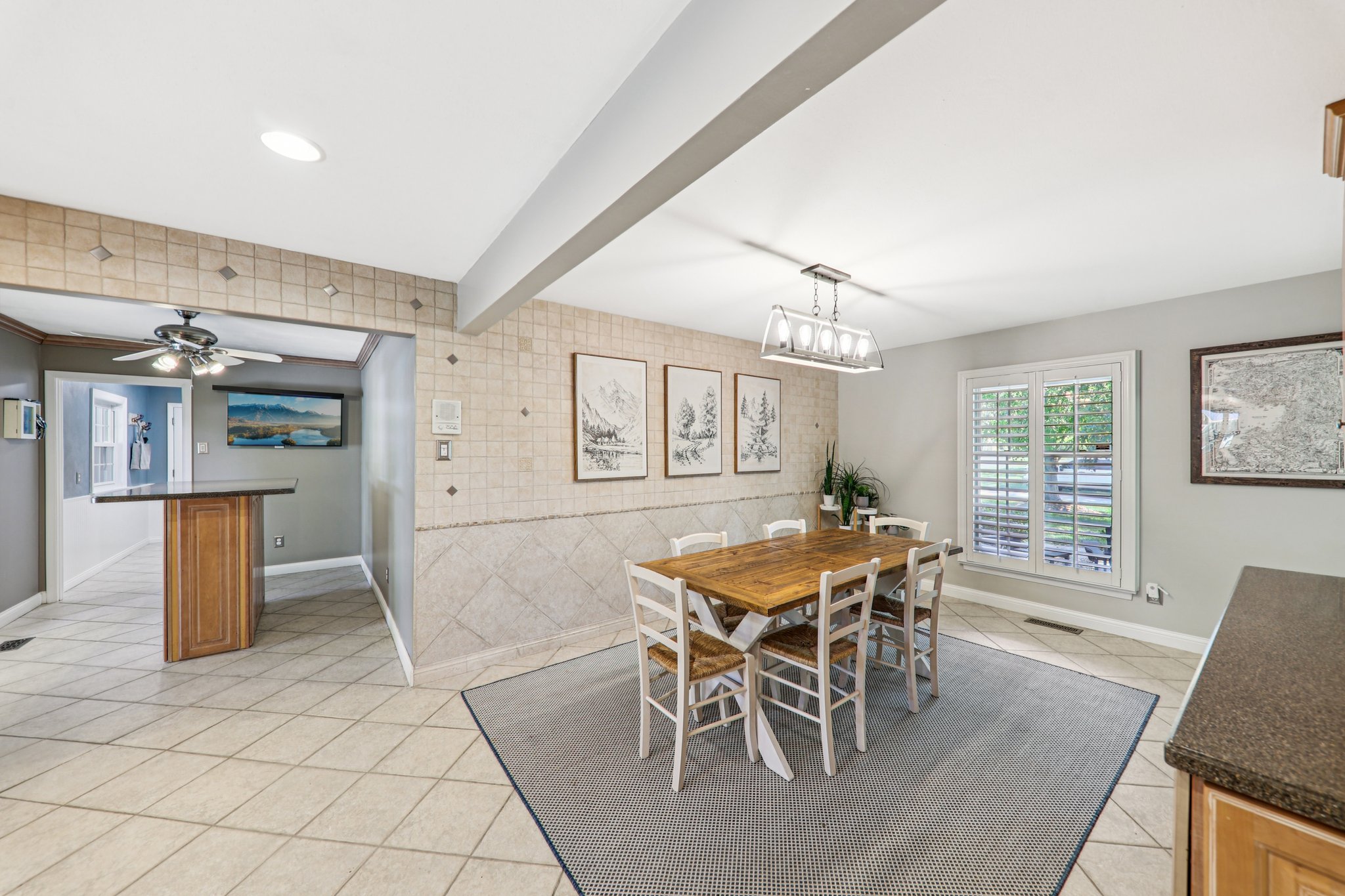 301 Chasselle Ln-L0508-015.jpg