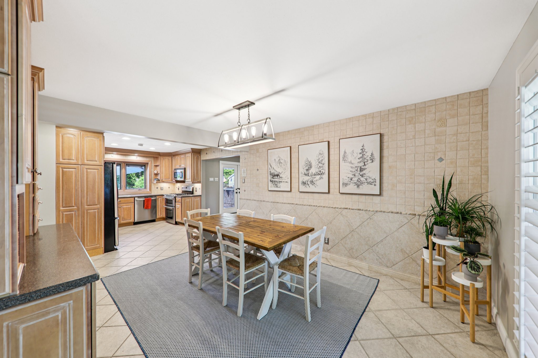 301 Chasselle Ln-L0508-018.jpg