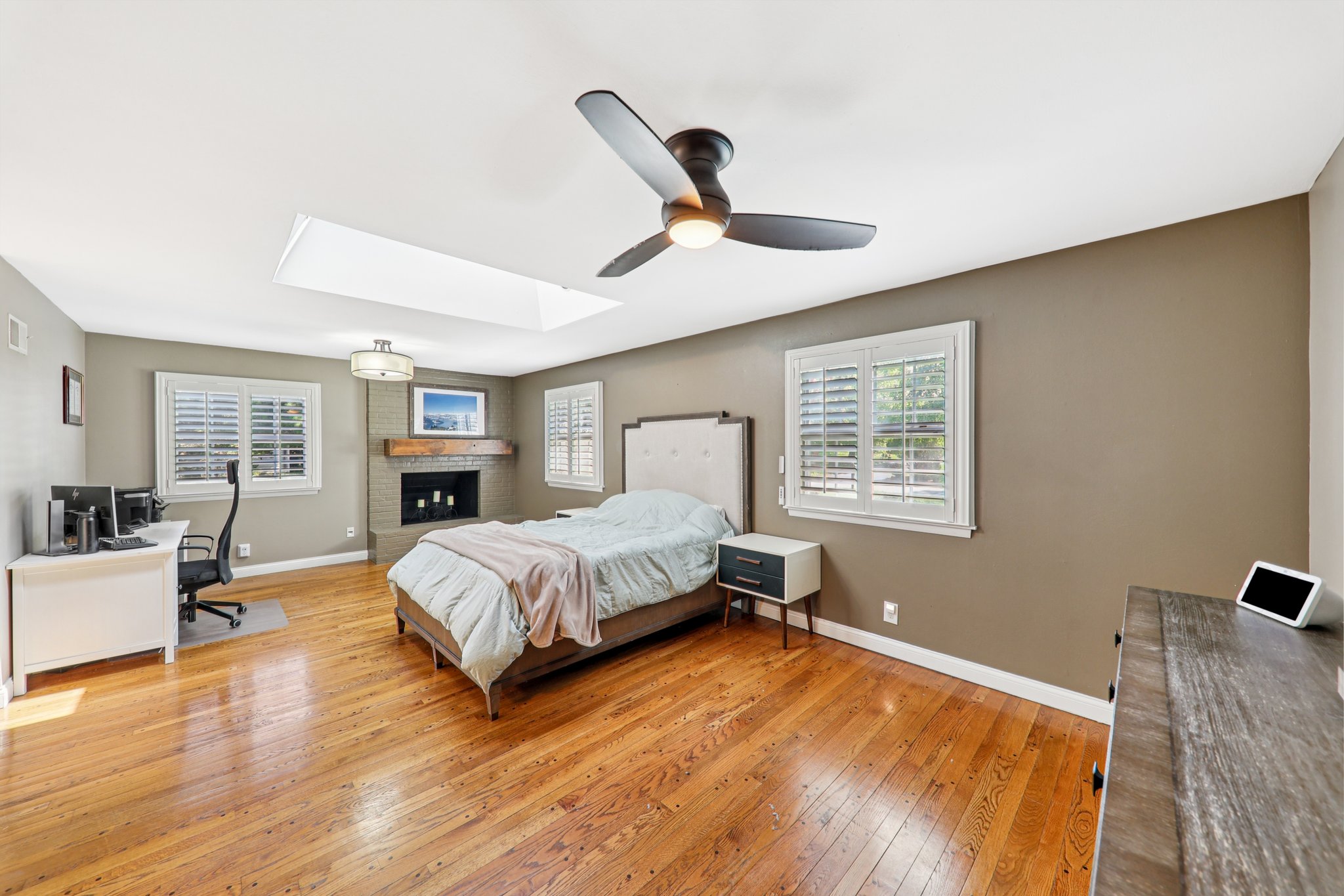 301 Chasselle Ln-L0508-027.jpg