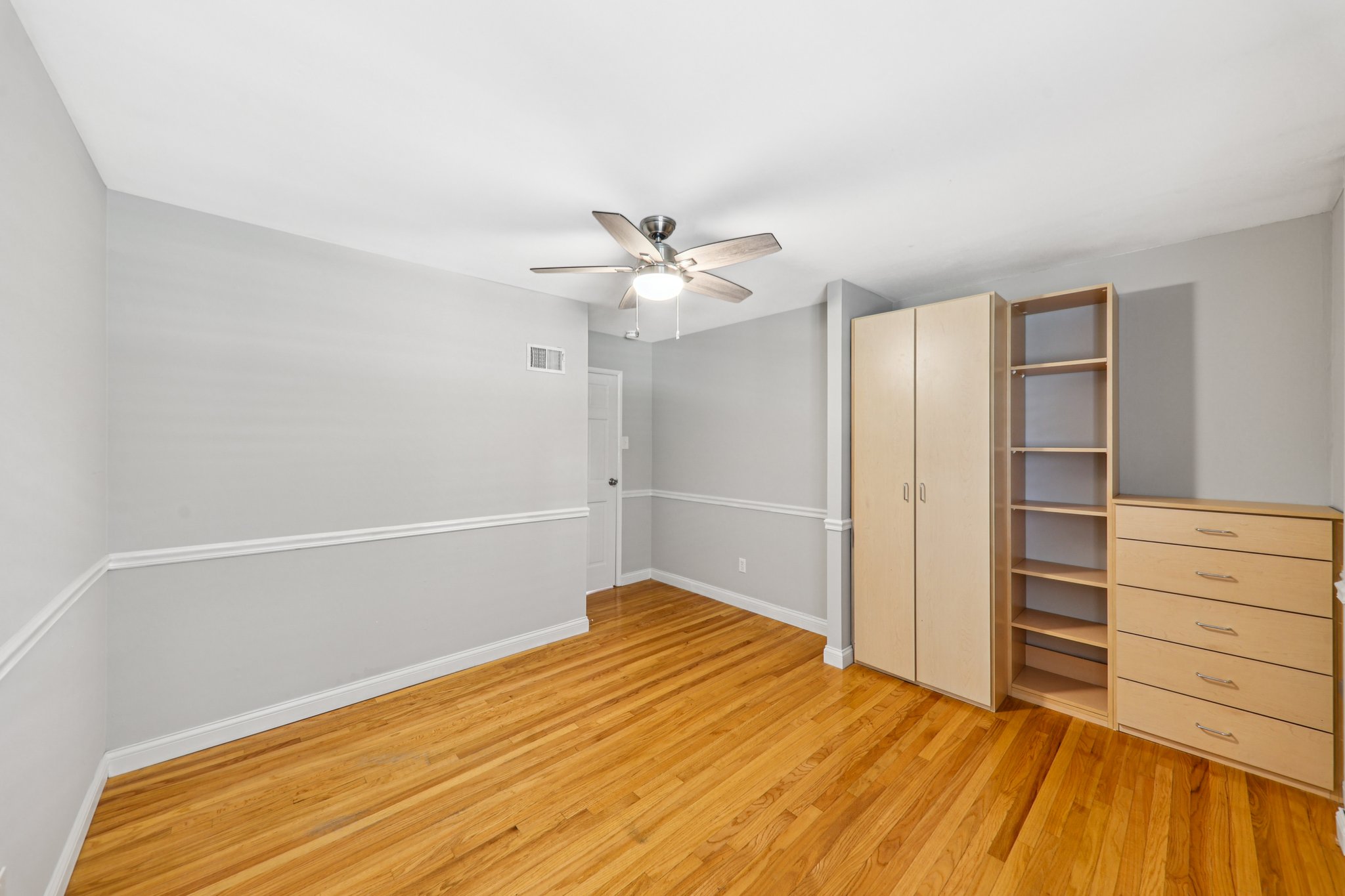 301 Chasselle Ln-L0508-038.jpg