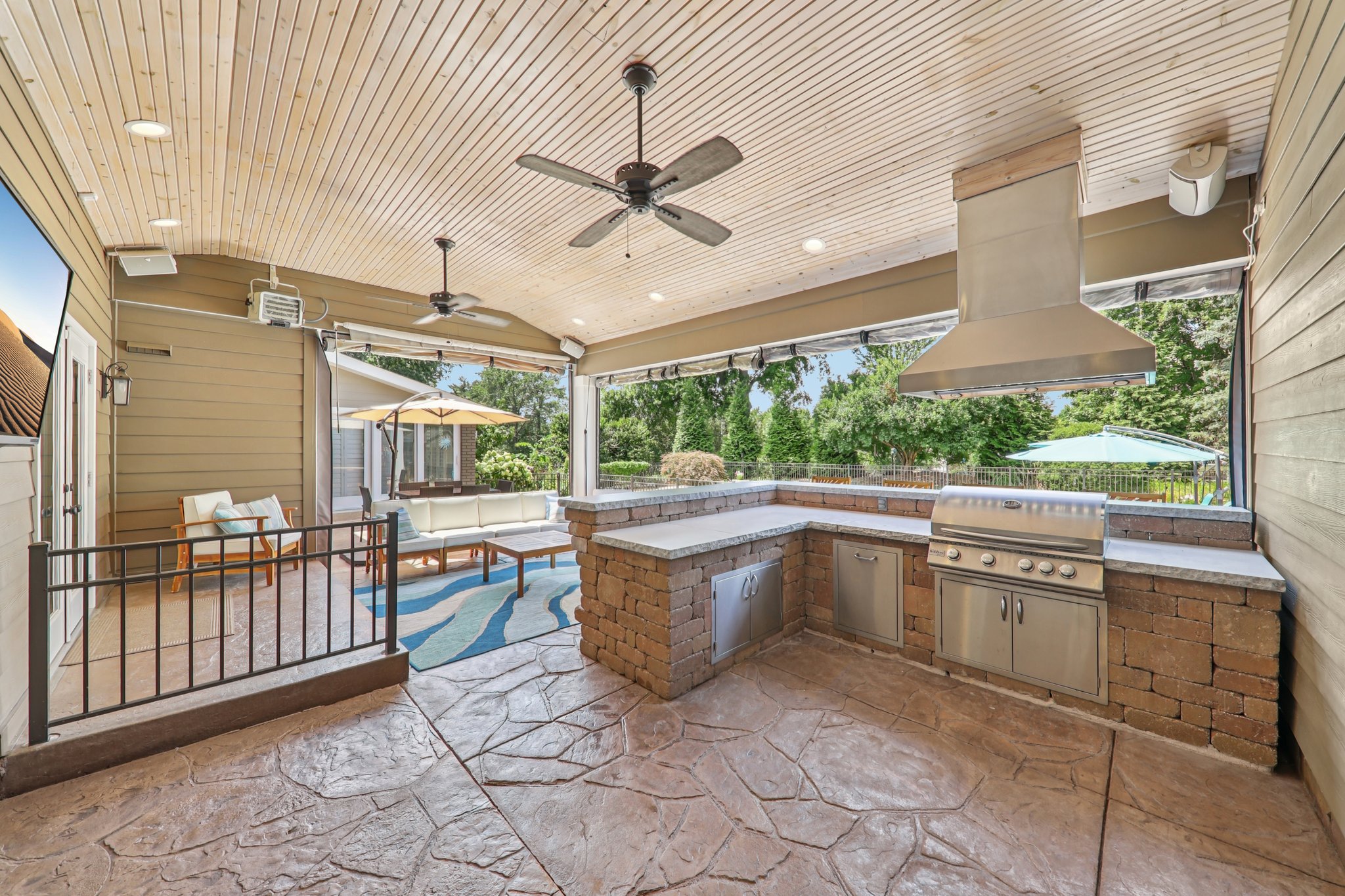 301 Chasselle Ln-L0508-053.jpg