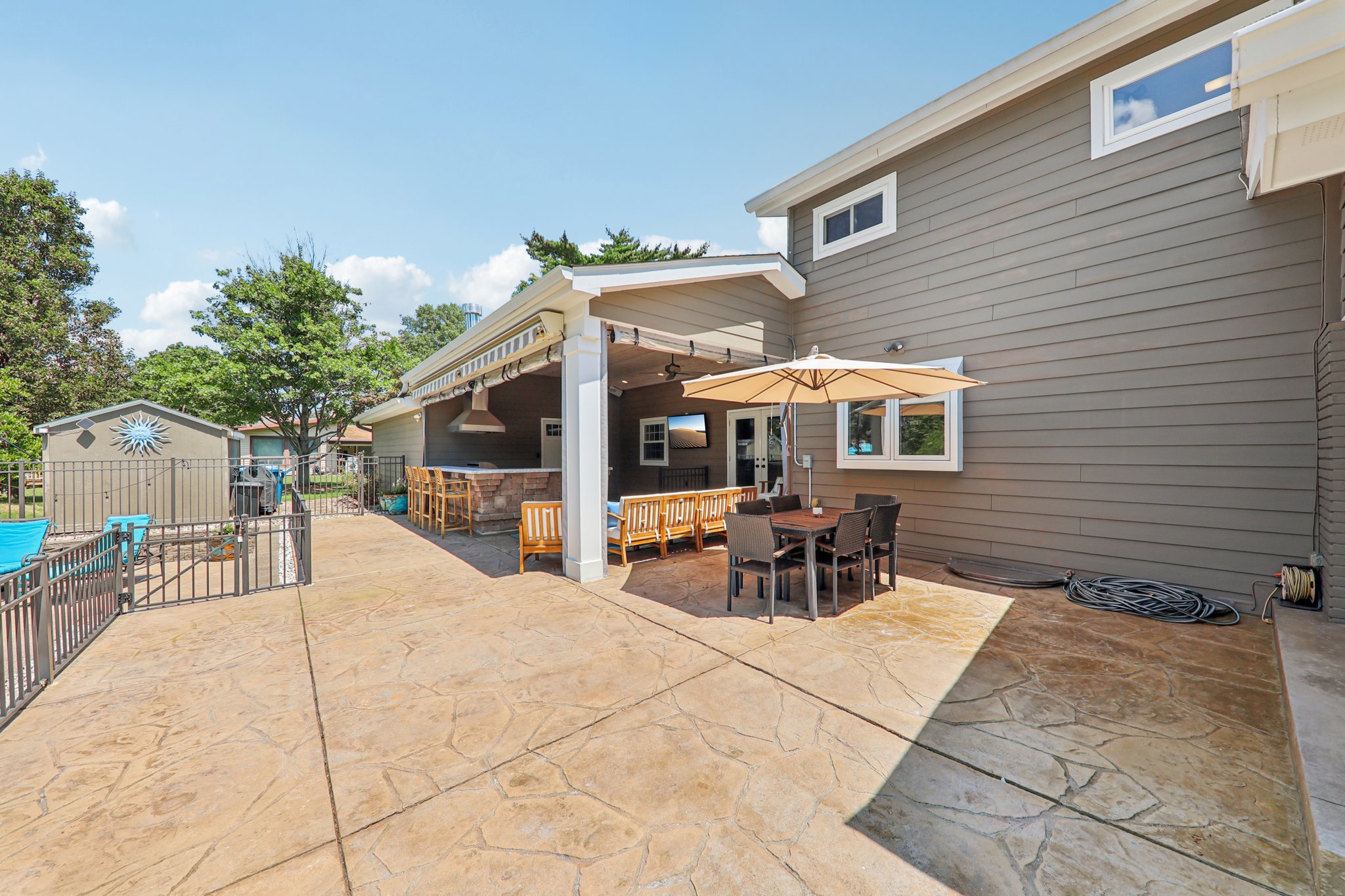 301 Chasselle Ln-L0508-060.jpg