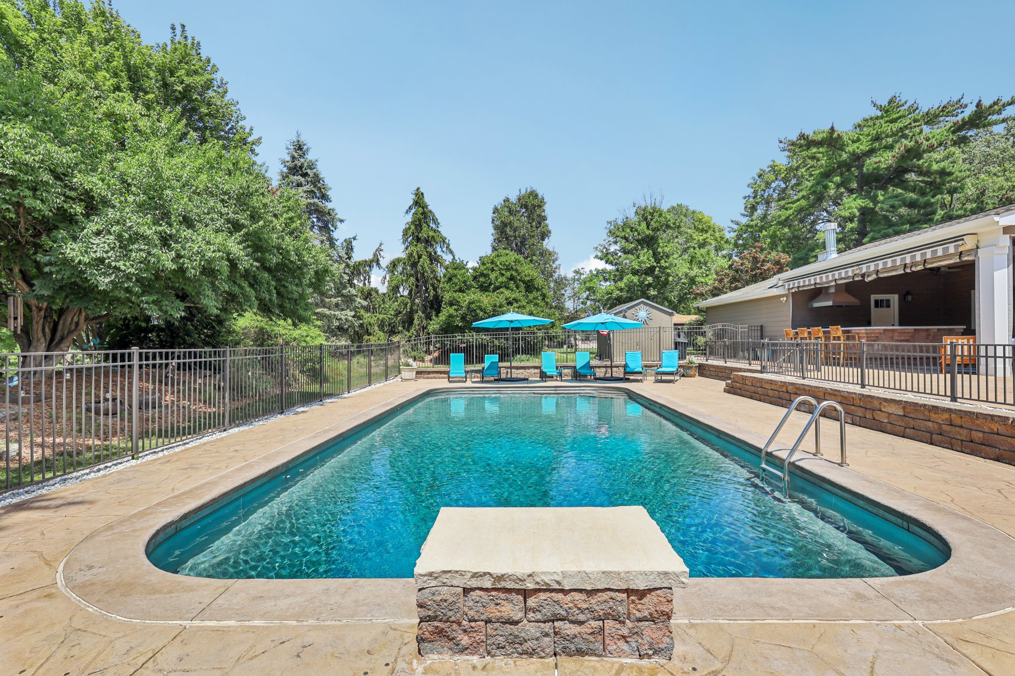 301 Chasselle Ln-L0508-062.jpg