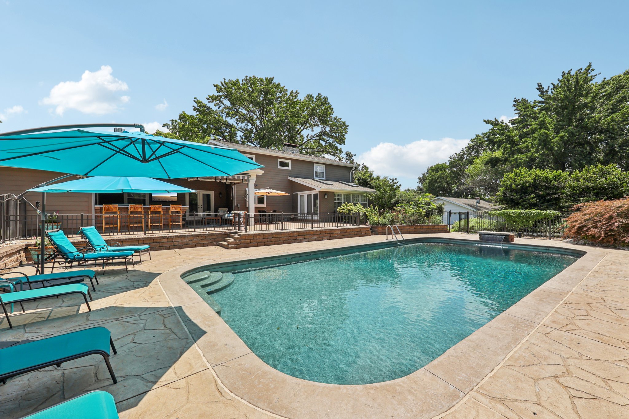 301 Chasselle Ln-L0508-067.jpg