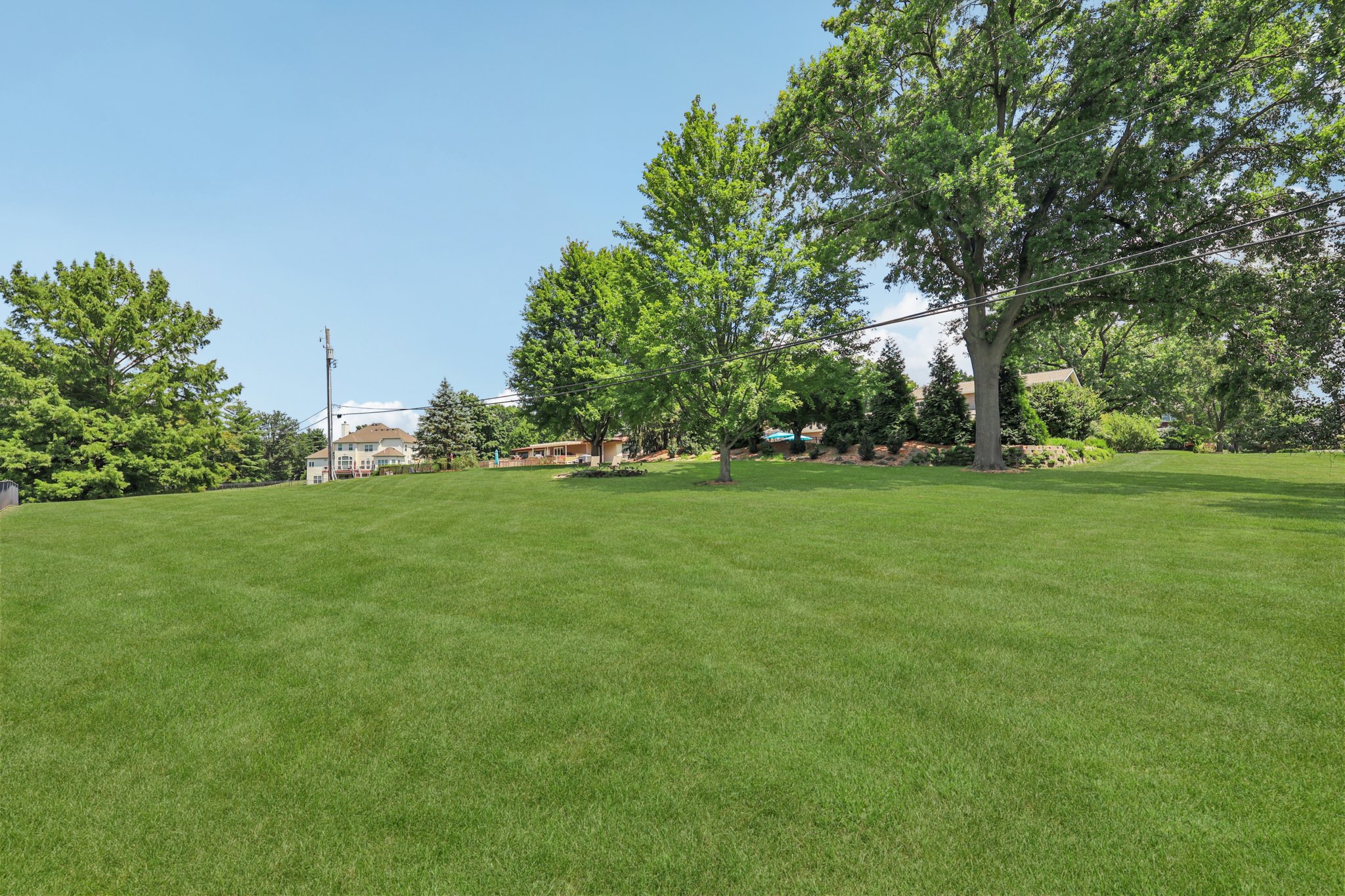 301 Chasselle Ln-L0508-070.jpg