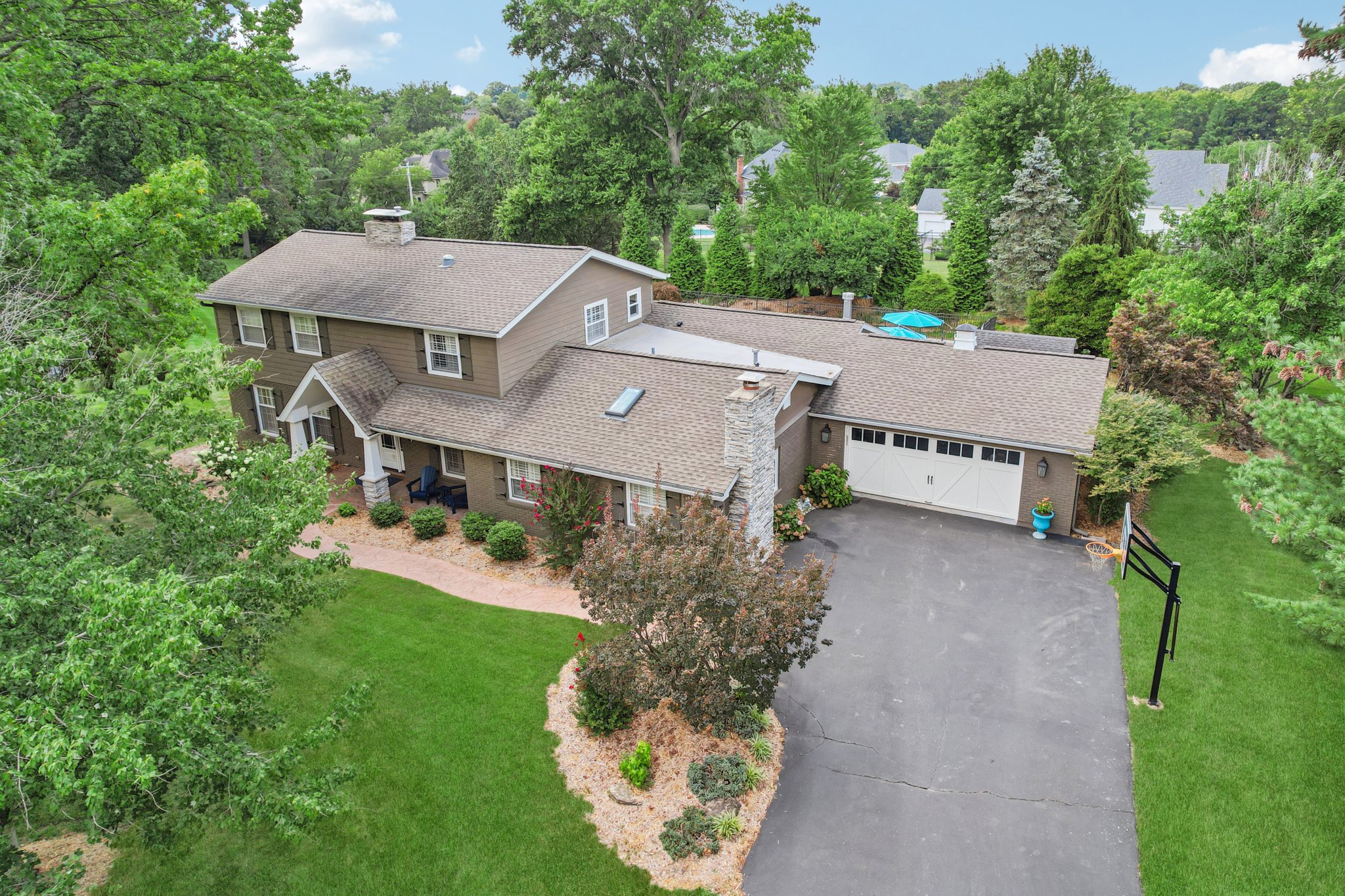 301 Chasselle Ln-L0508-073.jpg