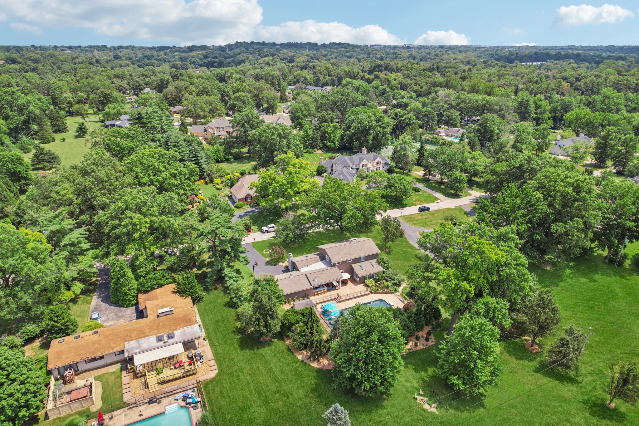 301 Chasselle Ln-L0508-075.jpg