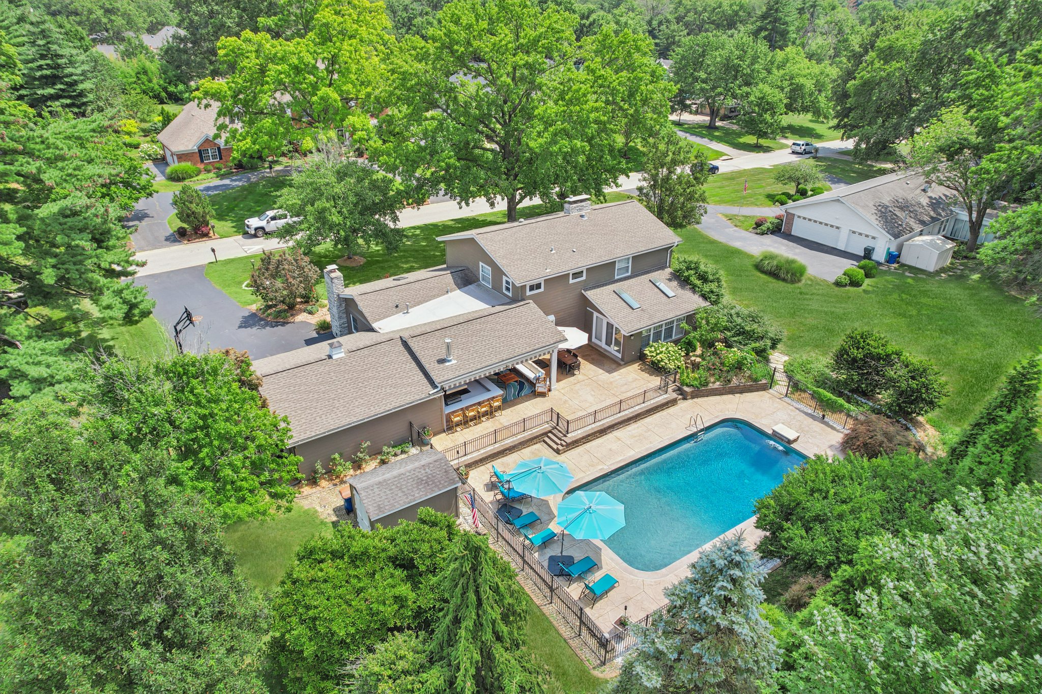 301 Chasselle Ln-L0508-078.jpg