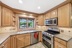 301 Chasselle Ln-L0508-022.jpg