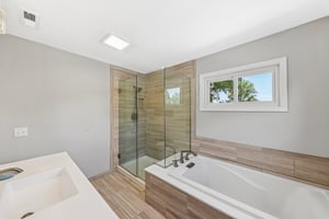 301 Chasselle Ln-L0508-043.jpg
