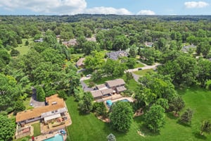 301 Chasselle Ln-L0508-075.jpg