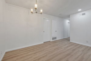 012_301 Chesapeake Ave
