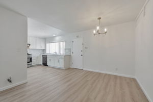 014_301 Chesapeake Ave