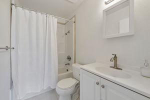 025_301 Chesapeake Ave