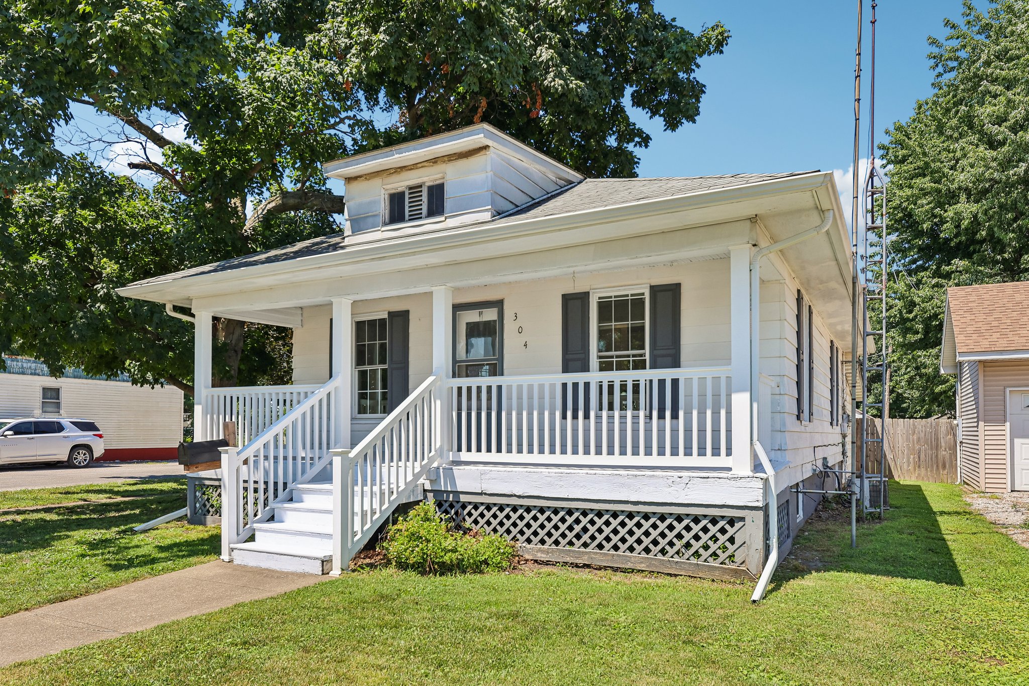 301 Chiles St-S1407-002.jpg