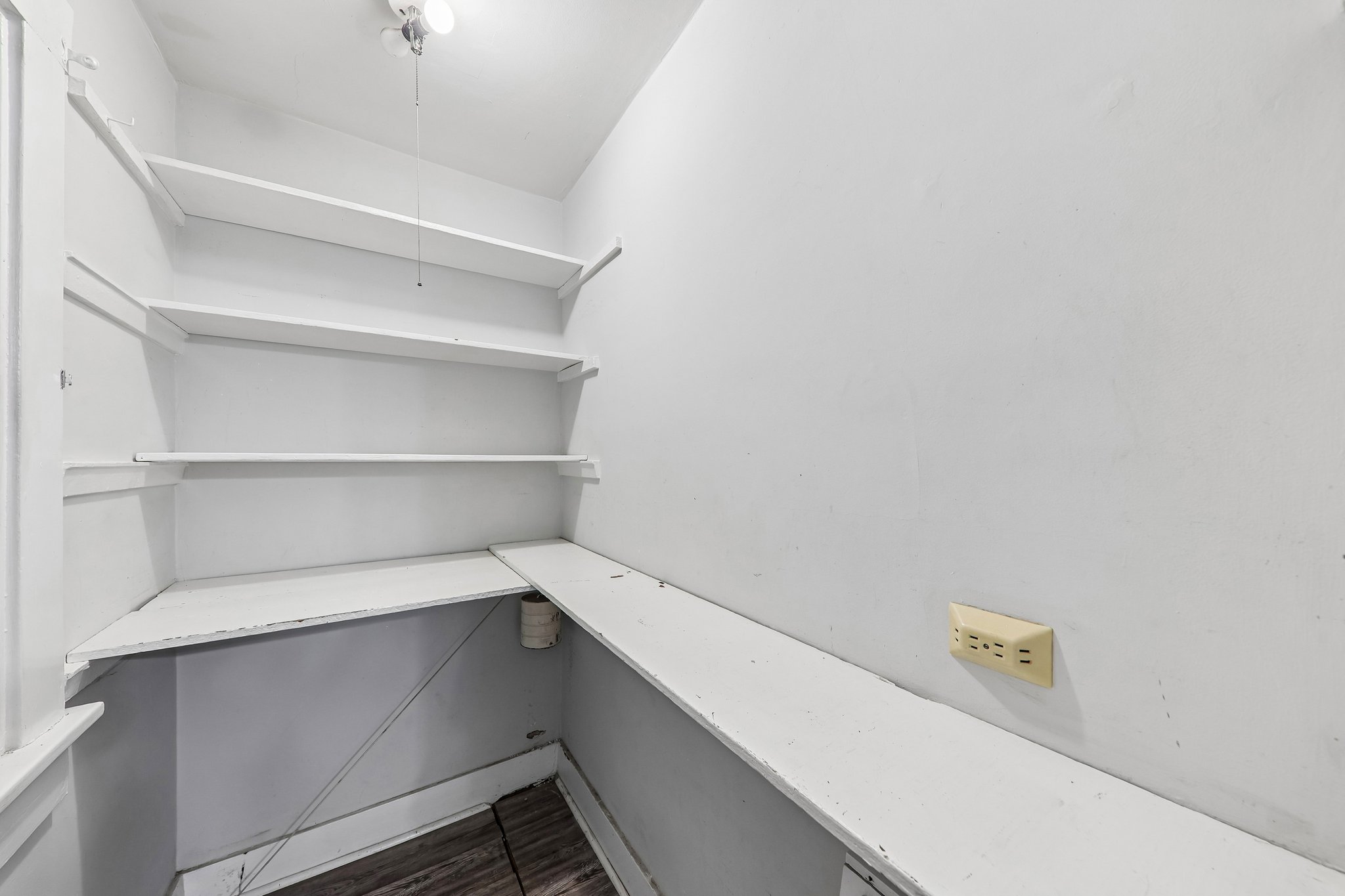 301 Chiles St-S1407-024.jpg