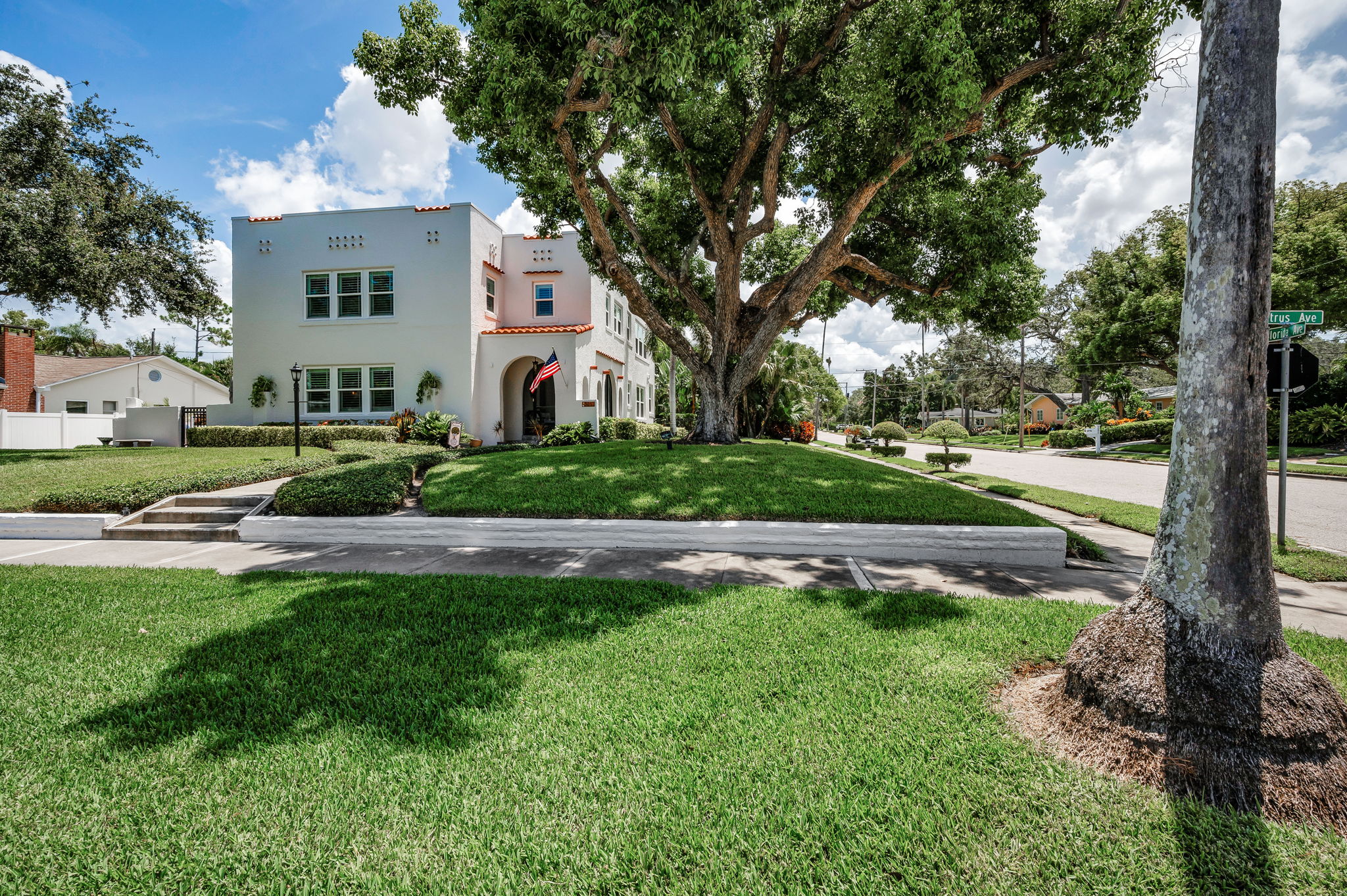 Front Exterior9
