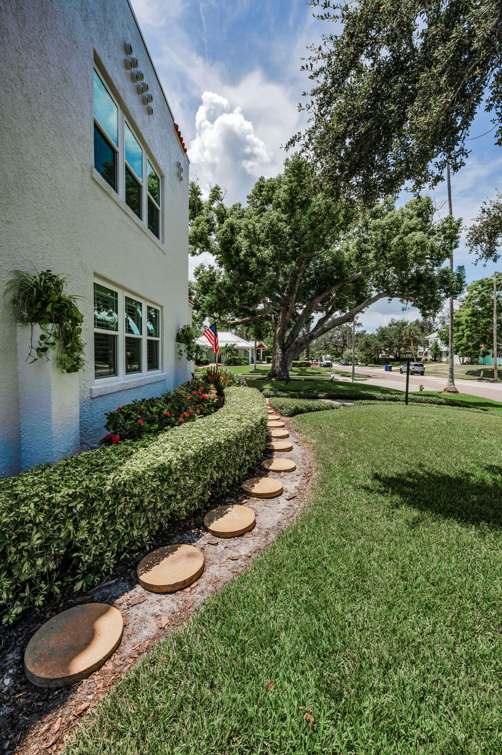 Frontyard2
