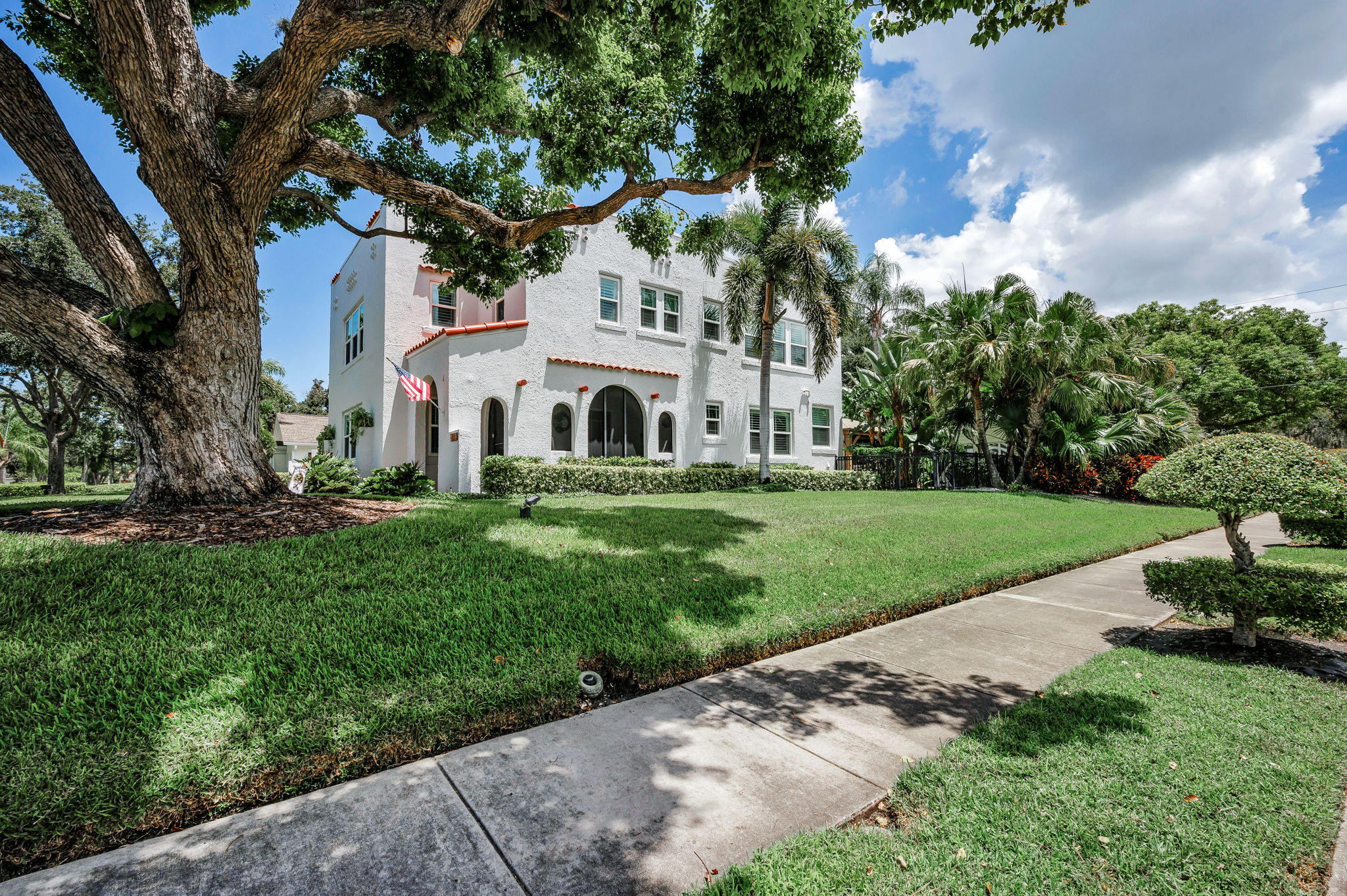 Side Exterior1