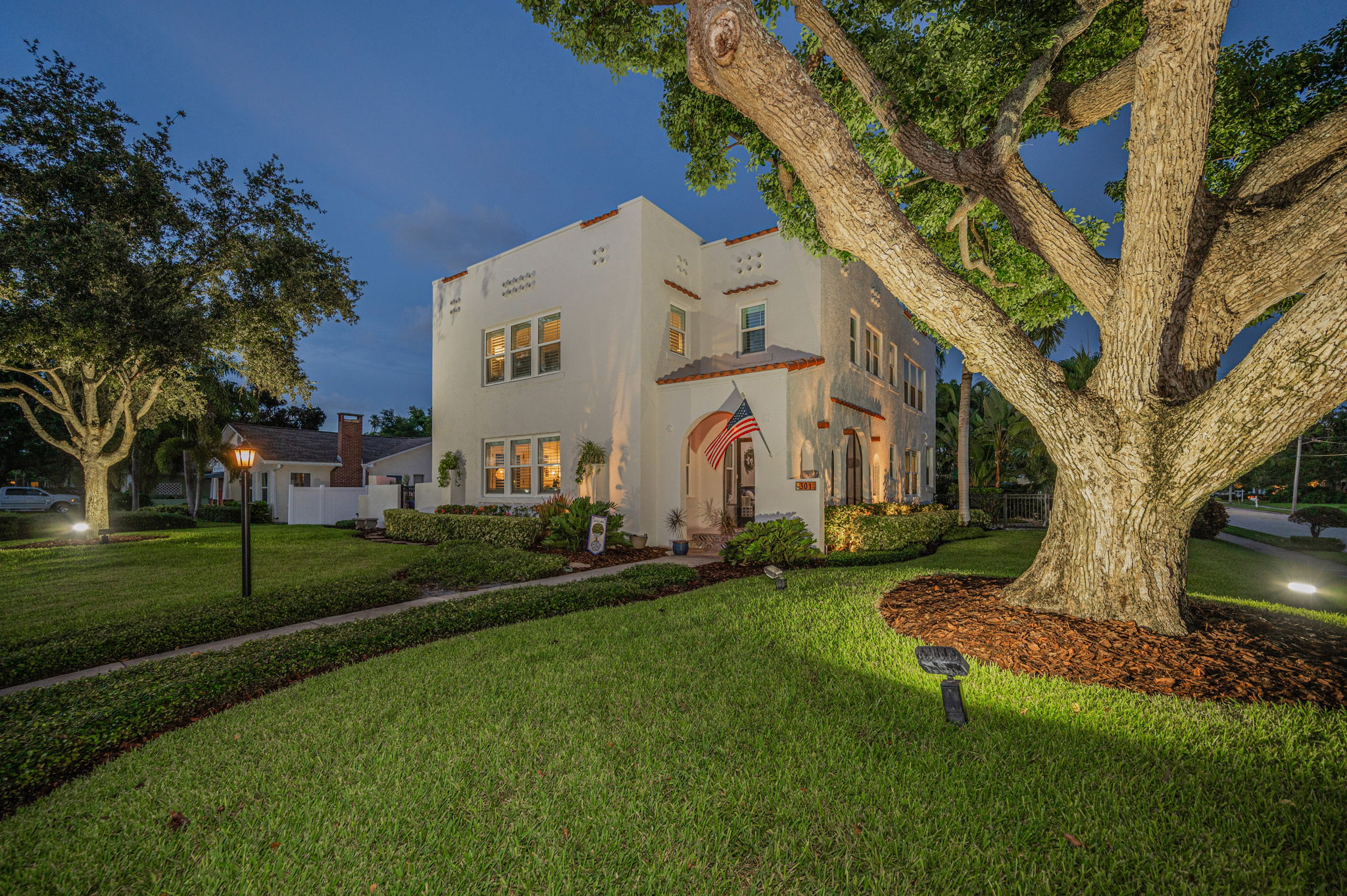 Front Exterior19
