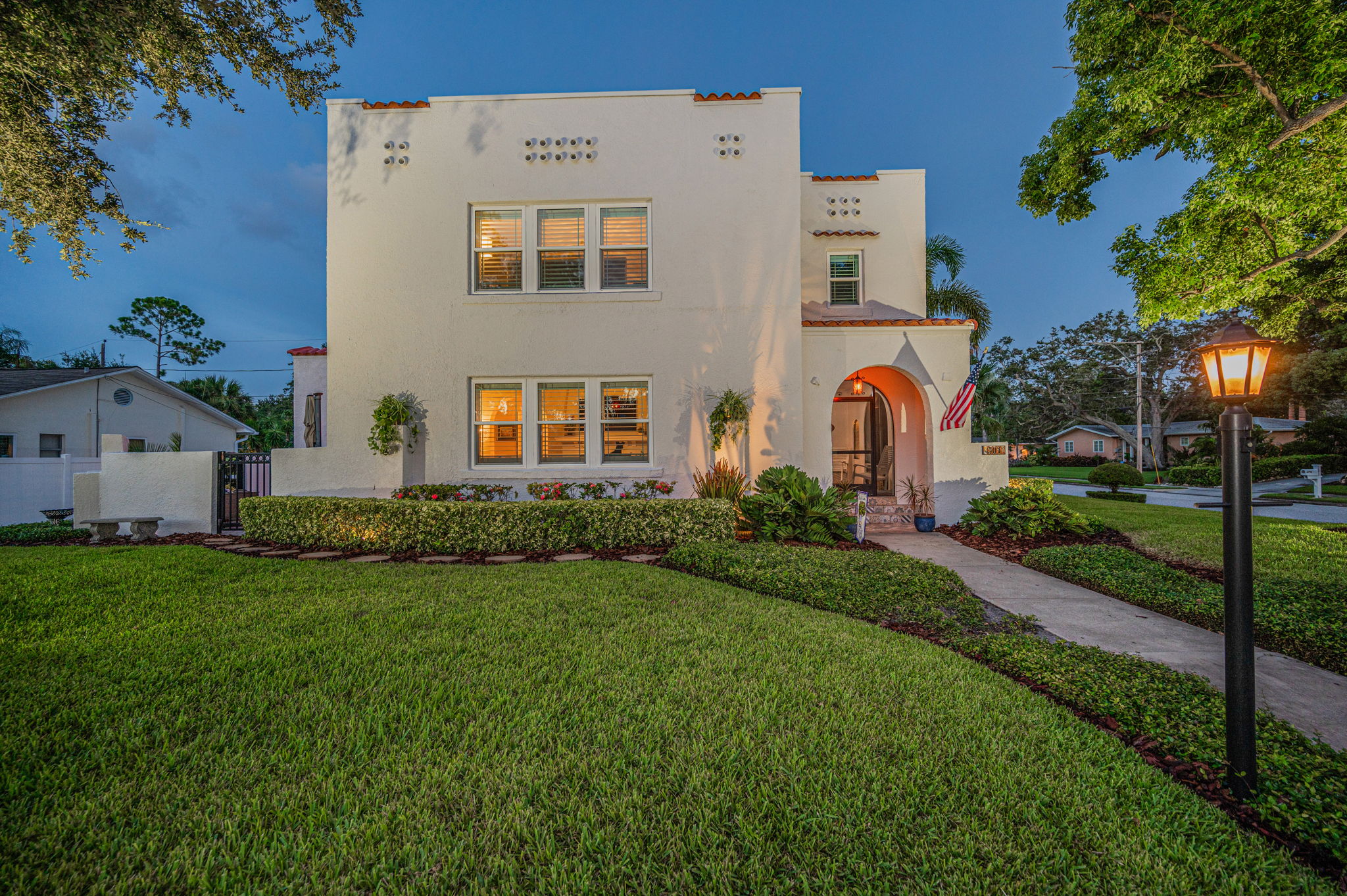 Front Exterior26