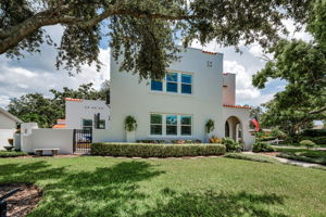 Front Exterior10