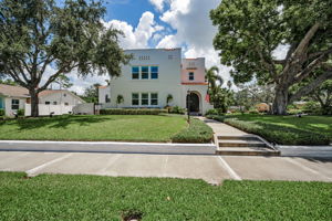 Front Exterior11
