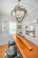 Kitchen Eat-in Area2