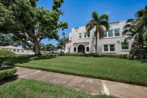 Side Exterior2
