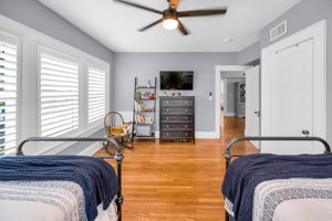 Upper Level Bedroom2c