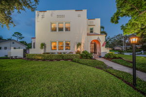 Front Exterior26