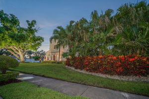Side Exterior22