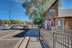 Downtown Wilernie just 2 blocks away