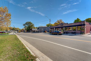 Prime location and only blocks to White Bear Lake