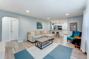 Spacious living room