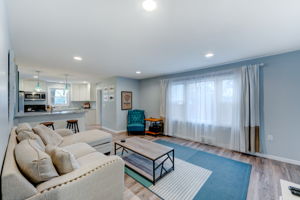 Spacious living room