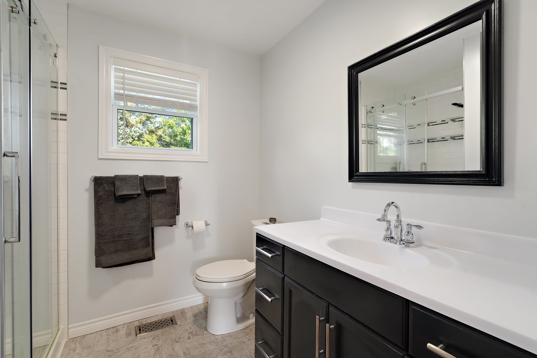  301 Lisa Marie Dr, Orangeville, ON L9W 4M5, US Photo 25