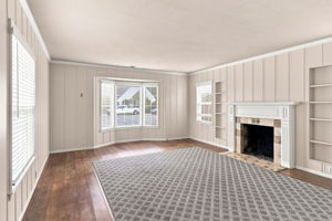 007_F8_301 Lorimer St