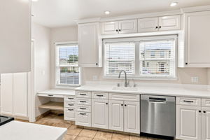 011_F8_301 Lorimer St