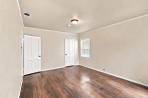 017_F8_301 Lorimer St
