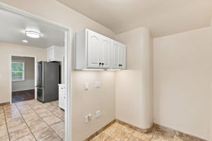 024_F8_301 Lorimer St