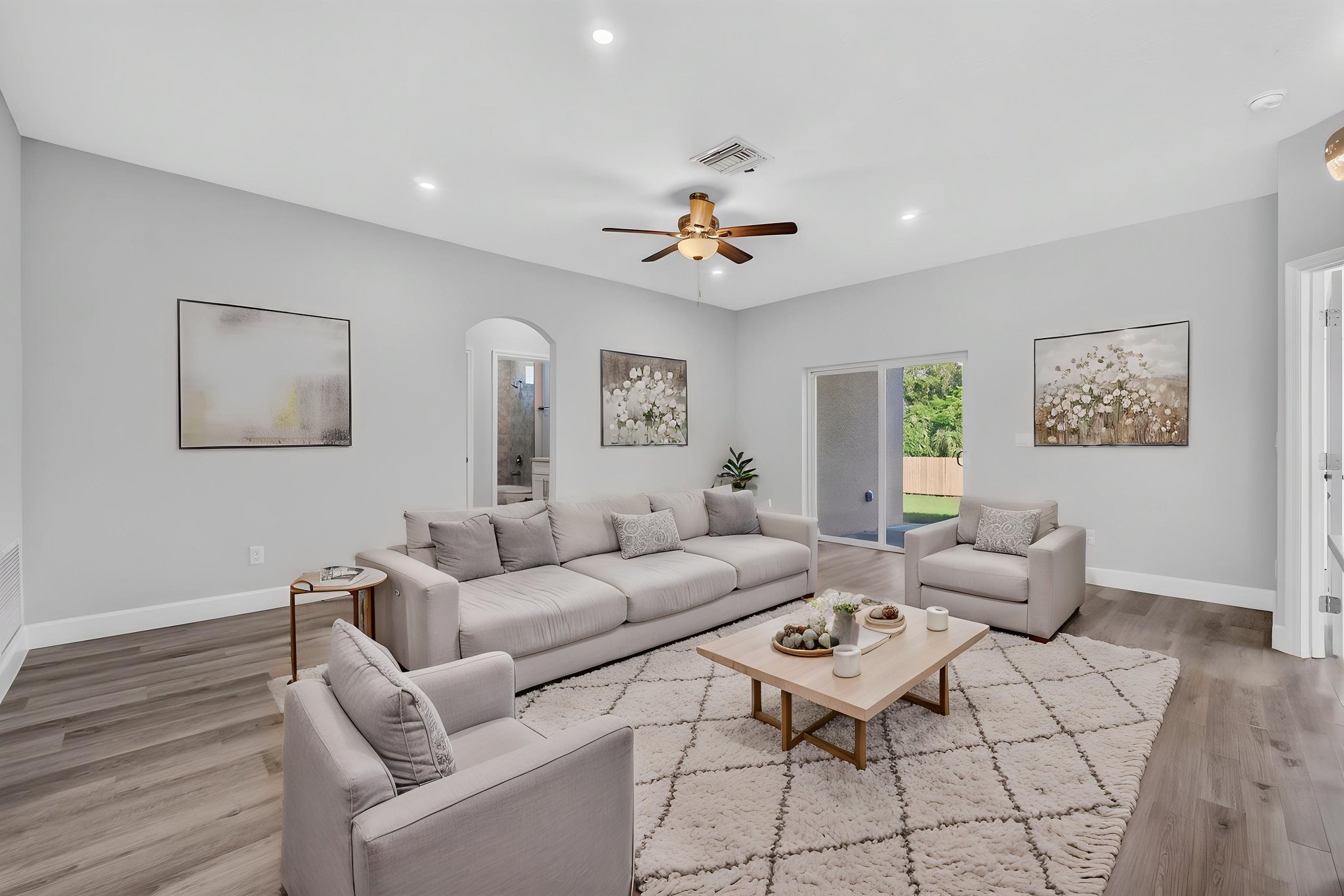 301 Magnolia22 virtually staged.jpeg